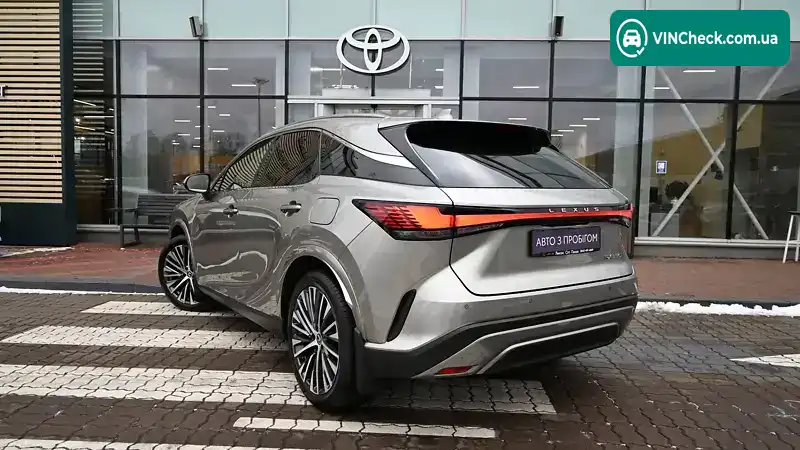 Lexus RX 2023, фото з оголошення 2 з 12, VIN JTJCHBJA702003133