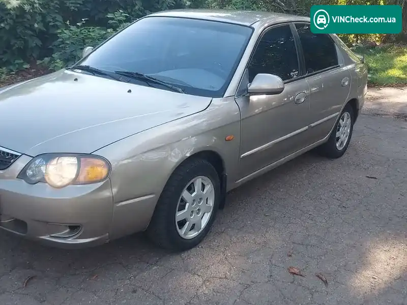 Kia Shuma 2003, фото з оголошення 2 з 10, VIN KNEFB247235117853