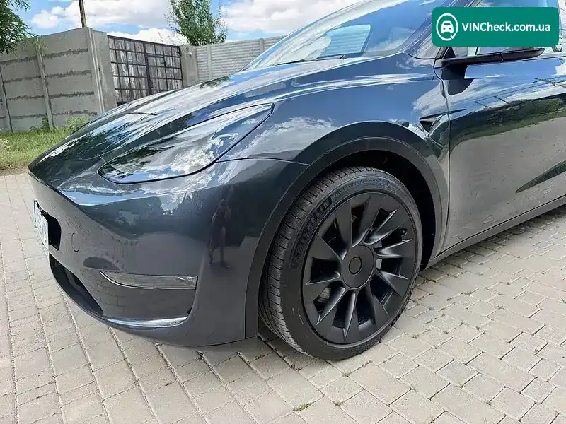 Tesla Model Y 2024, фото з оголошення 2 з 20, VIN 7SAYGDEE3RF208854