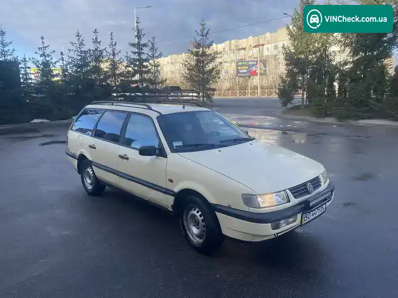 Volkswagen Passat 1994, фото з оголошення 2 з 13, VIN WVWZZZ3AZRE072283