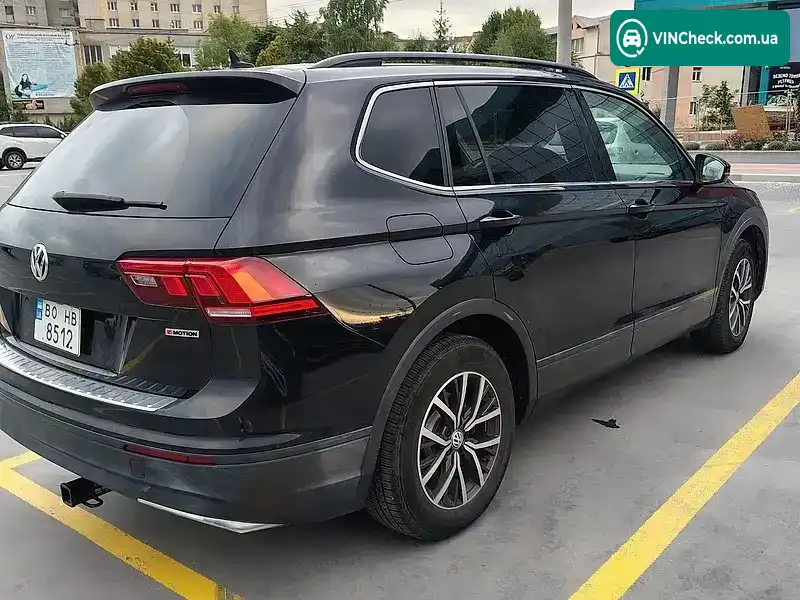 Volkswagen Tiguan 2018, фото з оголошення 2 з 18, VIN 3VV2B7AX4KM013973