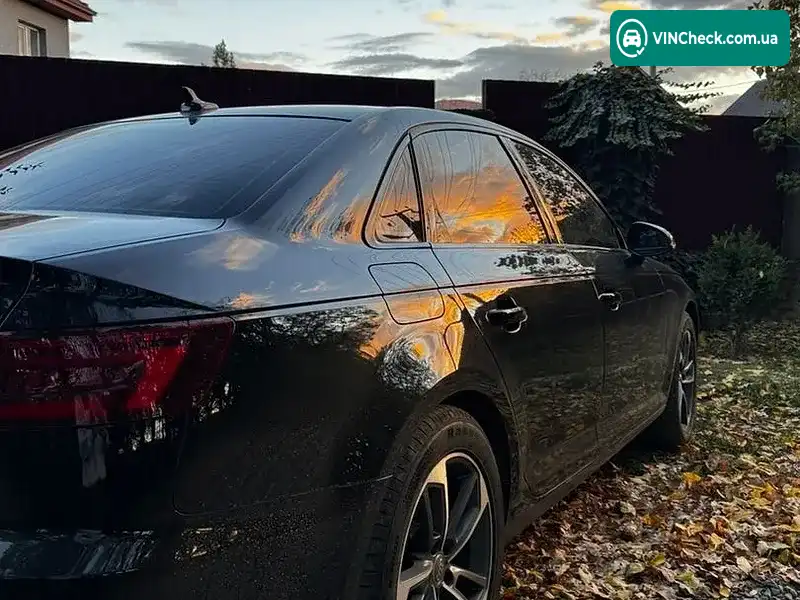 Audi A4 2019, фото з оголошення 2 з 7, VIN WAUGMAF47KN017044