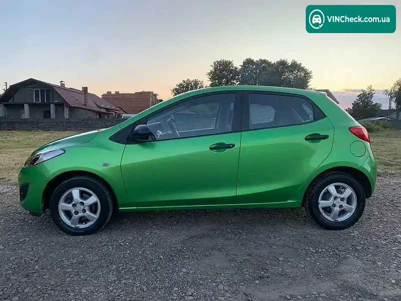 Mazda 2 2010, фото з оголошення 2 з 17, VIN JMZDEA4K200407499