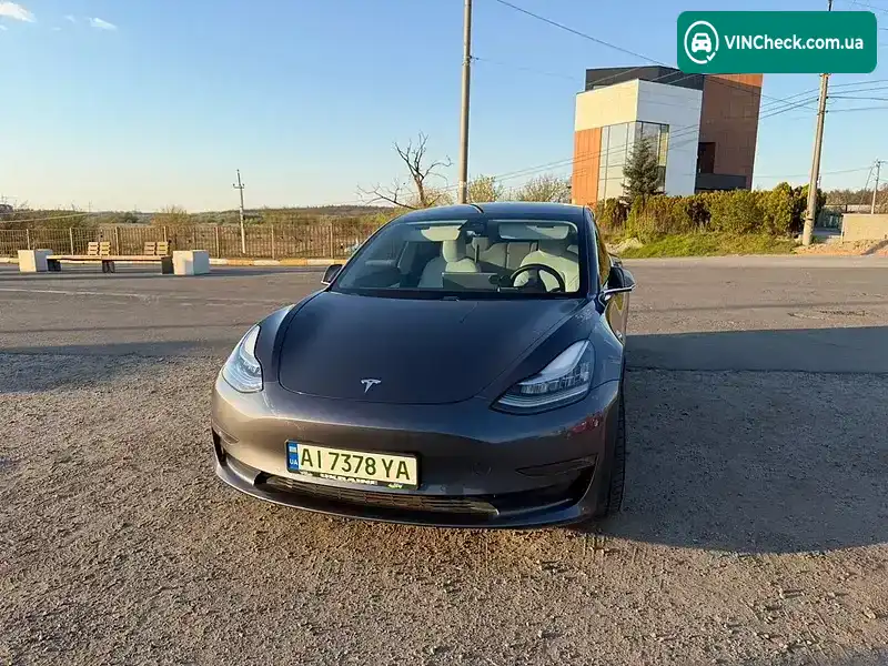 Tesla Model 3 2020, фото з оголошення 2 з 18, VIN 5YJ3E1EB1LF626726