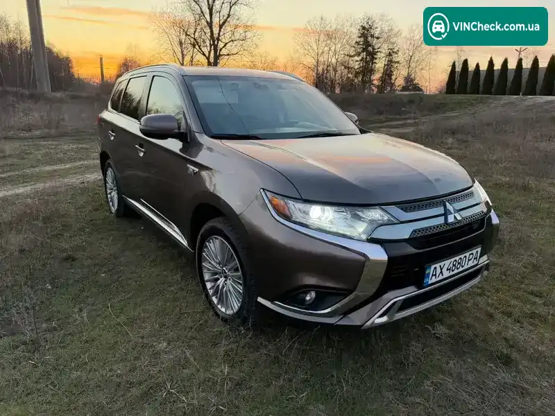 Mitsubishi Outlander 2019, фото з оголошення 2 з 11, VIN JA4J24A52KZ611141
