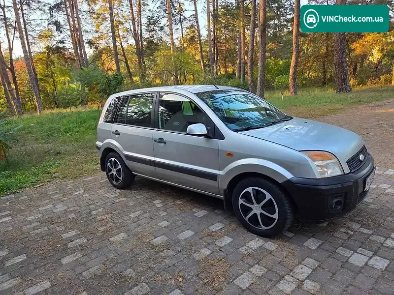 Ford Fusion 2007, фото з оголошення 2 з 15, VIN WF0UXXGAJU7Y08372