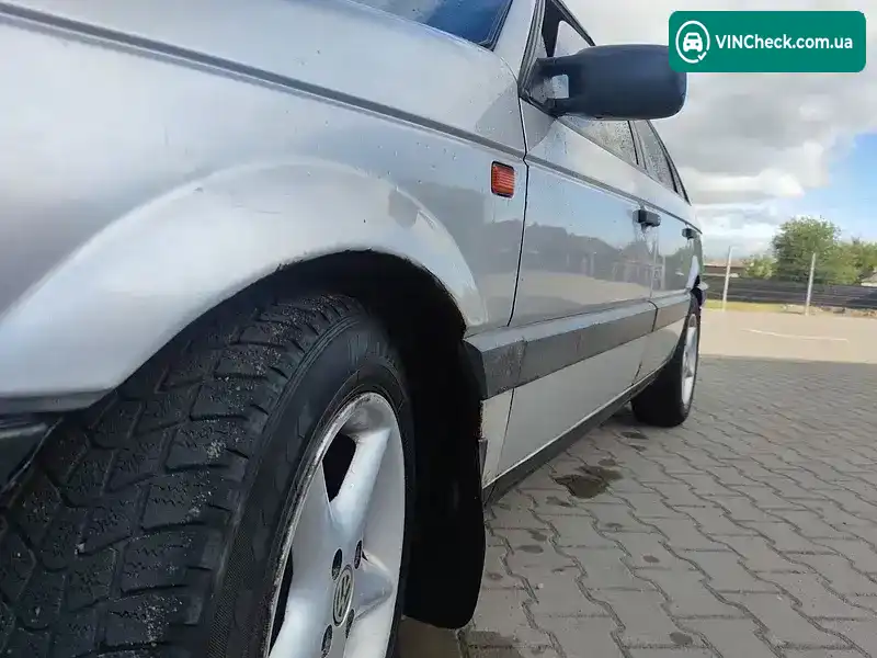 Volkswagen Passat 1991, фото з оголошення 2 з 20, VIN WVWZZZ31ZMB336422