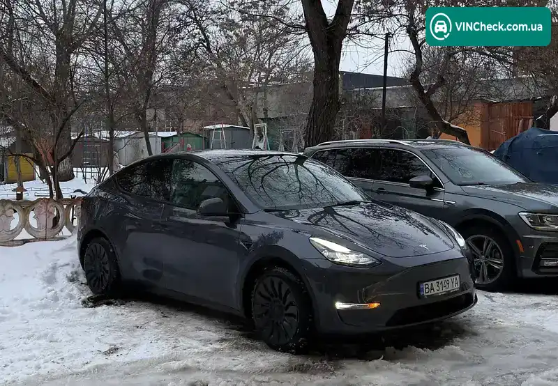 Tesla Model Y 2023, фото з оголошення 1 з 12, VIN 7SAYGDEE7PA190109