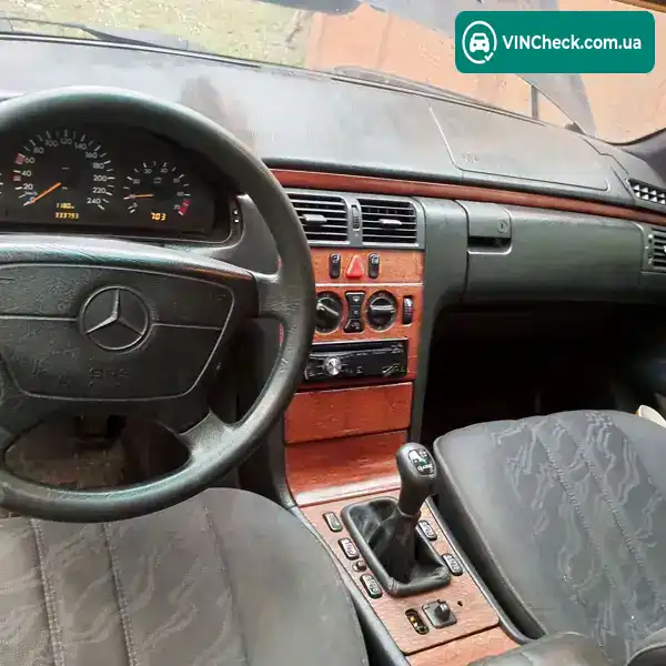 Mercedes-Benz E-Class 1998, фото з оголошення 2 з 20, VIN WDB2100351A656535