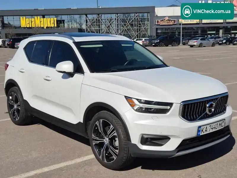 Volvo XC40 2020, фото з оголошення 1 з 17, VIN YV4162ULXL2341222