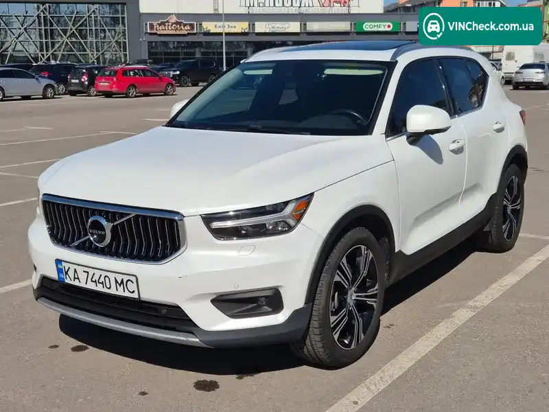 Volvo XC40 2020, фото з оголошення 2 з 17, VIN YV4162ULXL2341222