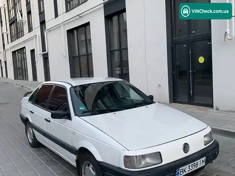 Volkswagen Passat 1988, фото з оголошення 1 з 21, VIN WVWZZZ31ZJE016914