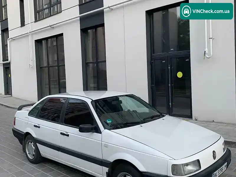 Volkswagen Passat 1988, фото з оголошення 2 з 21, VIN WVWZZZ31ZJE016914