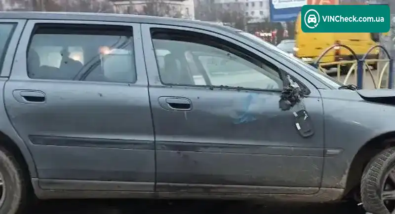 Volvo V70 2004, фото з оголошення 1 з 5, VIN YV1SW61T342449860