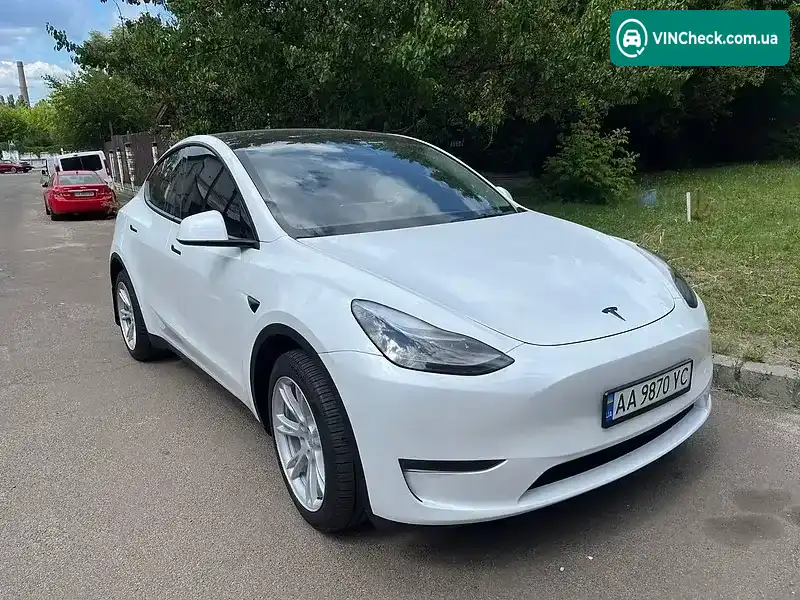 Tesla Model Y 2024, фото з оголошення 1 з 13, VIN 7SAYGDEE1RA282416