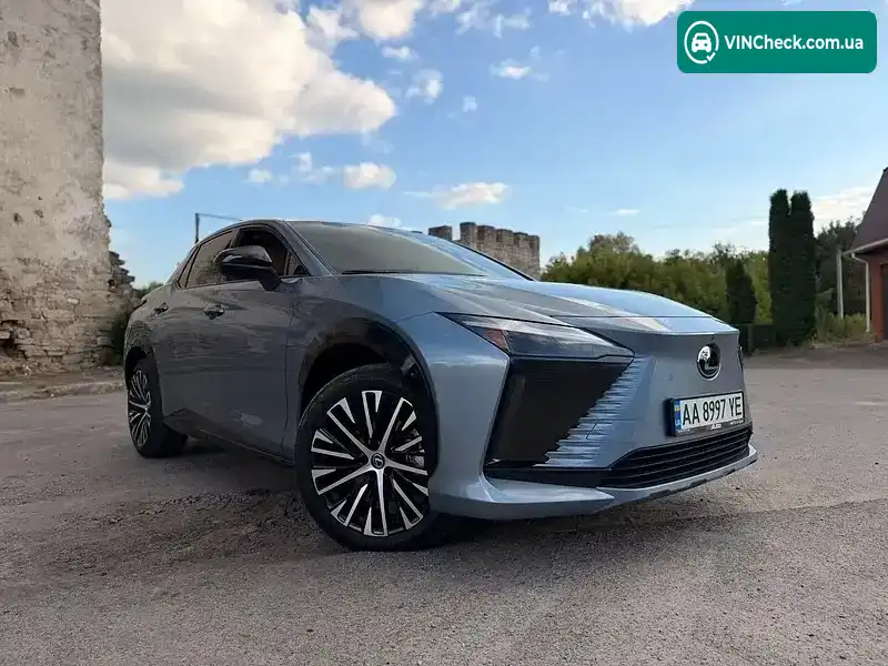 Lexus RZ 2023, фото з оголошення 2 з 17, VIN JTJAAAAB2PA007492