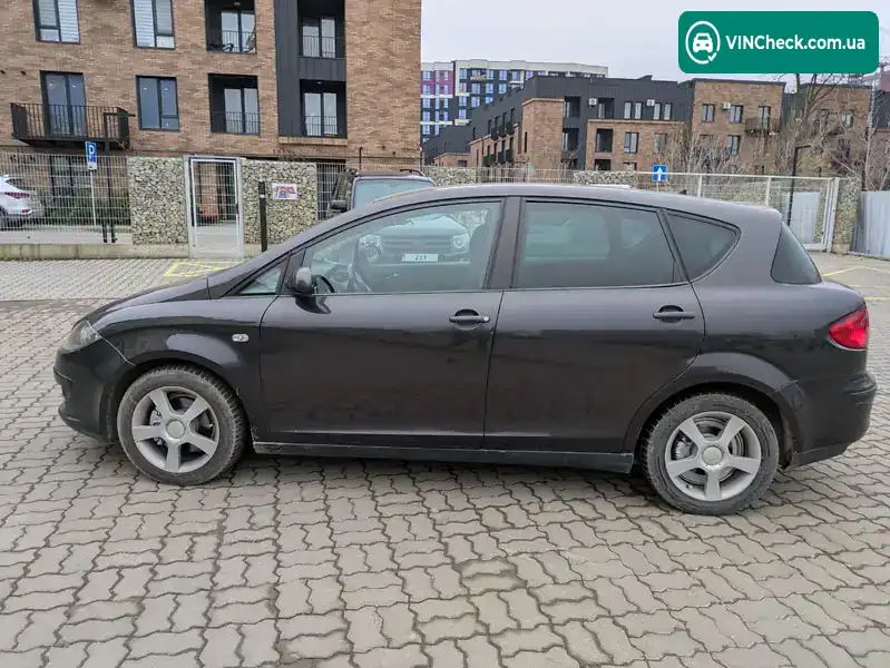 SEAT Toledo 2004, фото з оголошення 1 з 11, VIN VSSZZZ5PZ5R063709