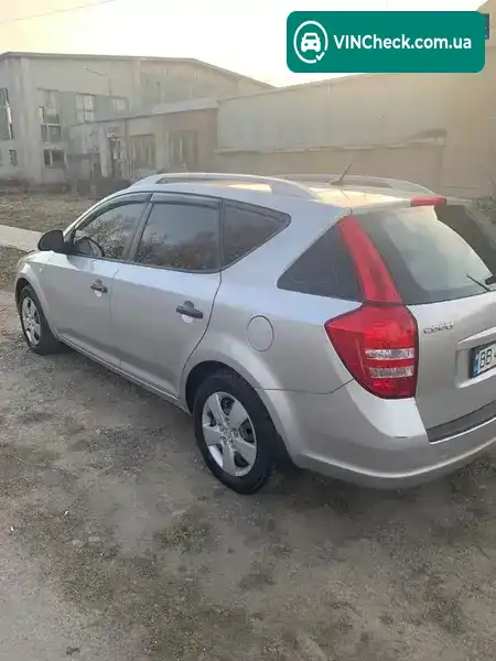 Kia Ceed 2008, фото з оголошення 2 з 9, VIN U5YFF52239L077819