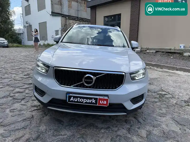 Volvo XC40 2019, фото з оголошення 2 з 20, VIN YV1XZ72VCL2248358