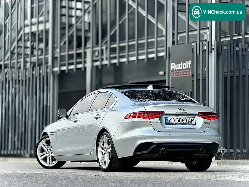 Jaguar XE 2019, фото з оголошення 2 з 20, VIN SAJAJ4FX4LCP61499