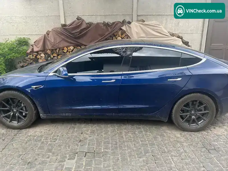 Tesla Model 3 2018, фото з оголошення 1 з 5, VIN 5YJ3E1EA3JF154386