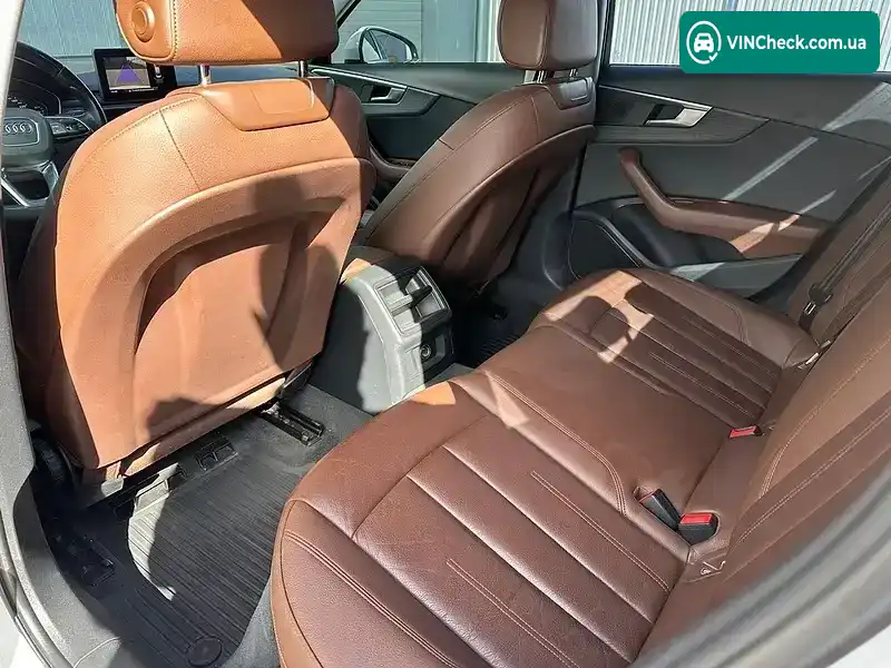 Audi A4 2016, фото з оголошення 2 з 21, VIN WAUZZZF45GA058263