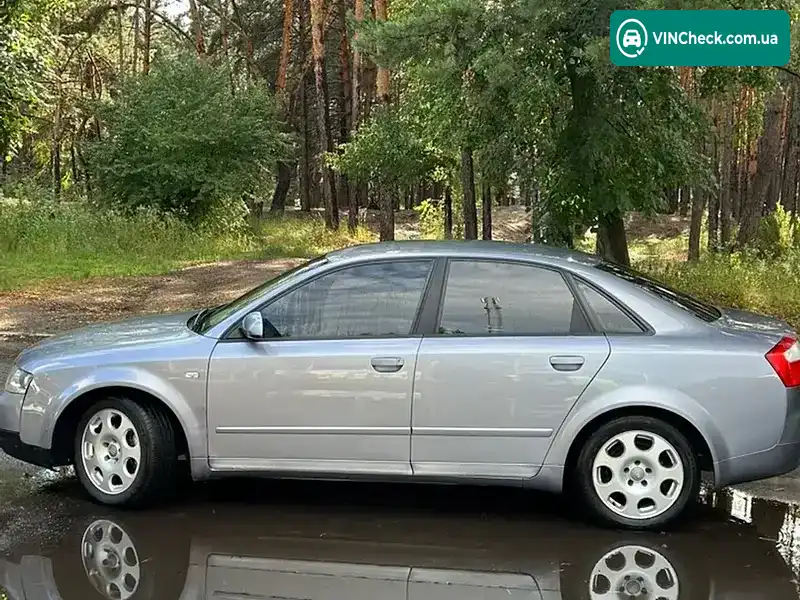 Audi A4 2003, фото з оголошення 2 з 11, VIN WAUZZZ8E54A024230
