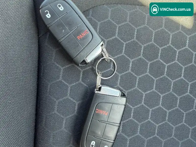 Jeep Compass 2018, фото з оголошення 2 з 20, VIN 3C4NJDAB2KT602155