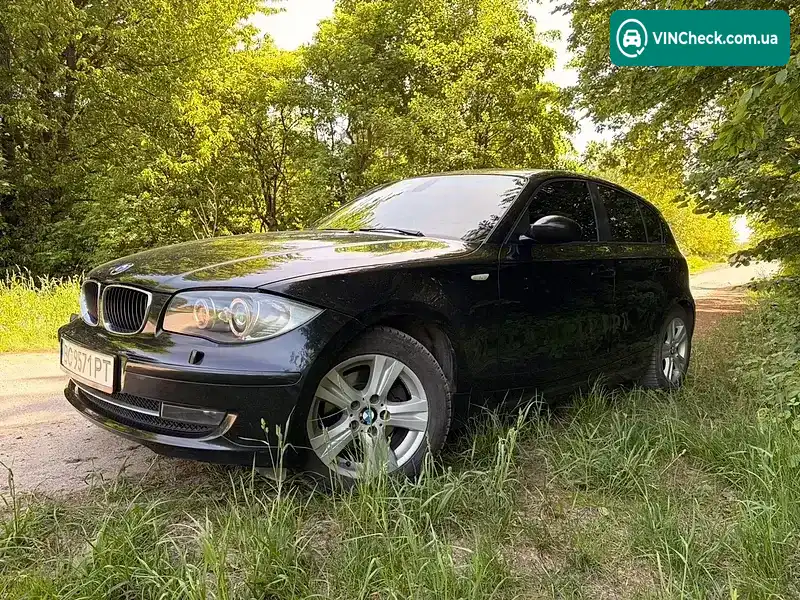 BMW 1 Series 2009, фото з оголошення 2 з 15, VIN WBAUD71050P409838