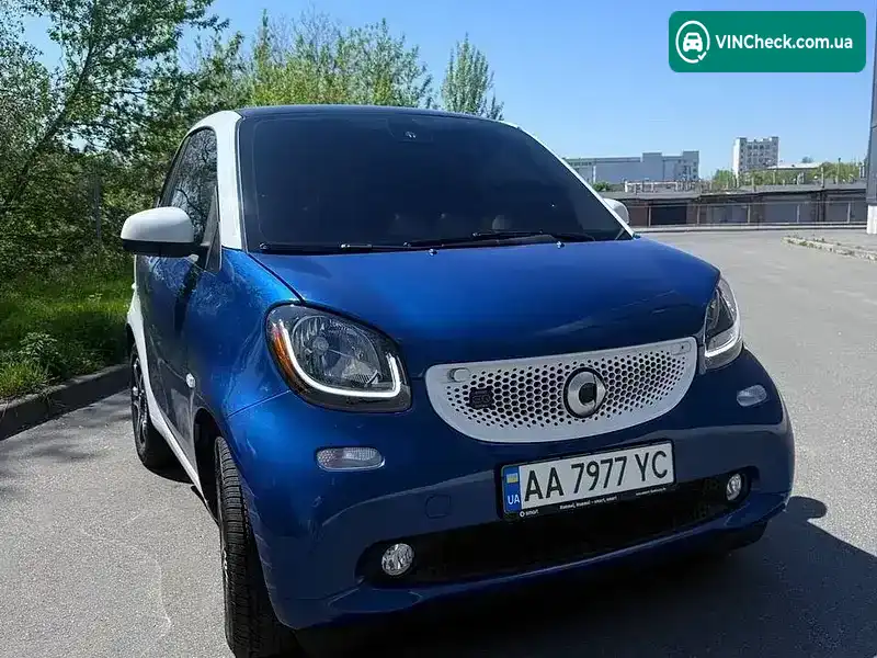 Smart Fortwo 2018, фото з оголошення 2 з 18, VIN WMEFJ9BA6JK309366