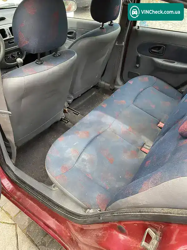 Renault Clio 2001, фото з оголошення 1 з 8, VIN VF1LB0B0525506962