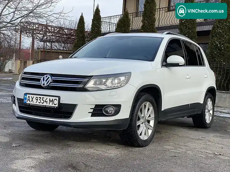 Volkswagen Tiguan 2016, фото з оголошення 2 з 20, VIN XW8ZZZ5NZGG108458