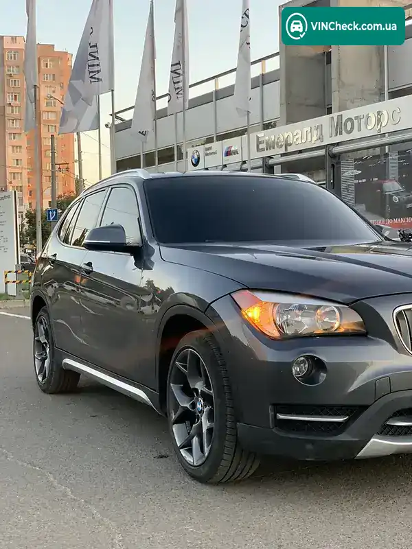 BMW X1 2014, фото з оголошення 2 з 19, VIN WBAVM1C51EVW56626
