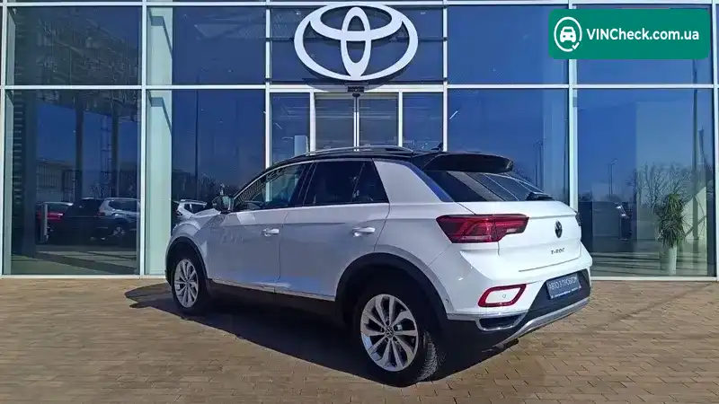 Volkswagen T-Roc 2023, фото з оголошення 2 з 16, VIN WVGZZZA1ZPV705203