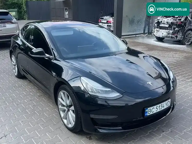 Tesla Model 3 2018, фото з оголошення 2 з 13, VIN 5YJ3E1EA9JF176389