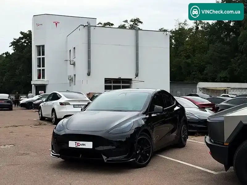 Tesla Model Y 2024, фото з оголошення 1 з 19, VIN 7SAYGAEE0RF076988
