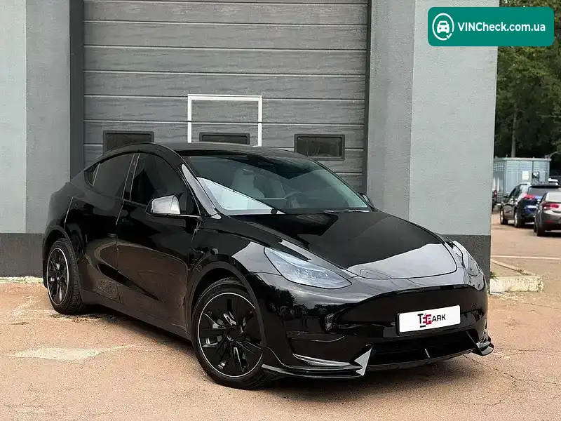 Tesla Model Y 2024, фото з оголошення 2 з 19, VIN 7SAYGAEE0RF076988