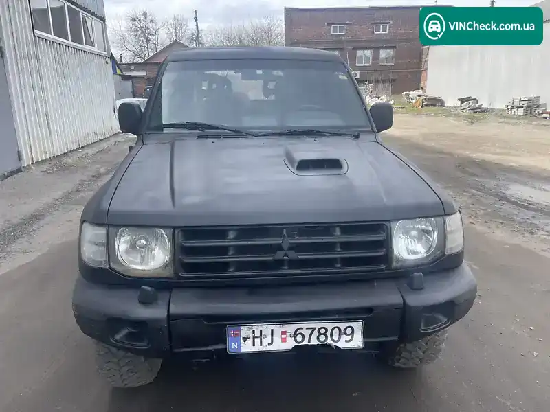 Mitsubishi Pajero 2000, фото з оголошення 2 з 11, VIN JMB0RV460XJ000886