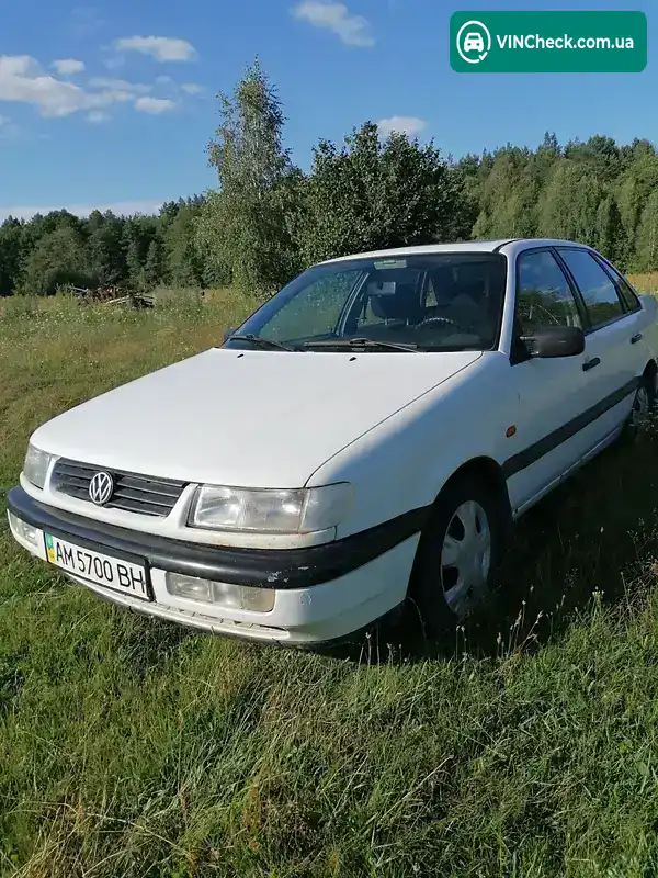 Volkswagen Passat 1994, фото з оголошення 1 з 8, VIN WVWZZZ3AZRB173664