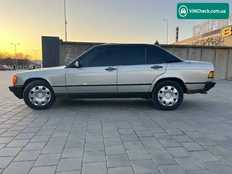 Mercedes-Benz 190 1985, фото з оголошення 2 з 10, VIN WDB2010241A191206
