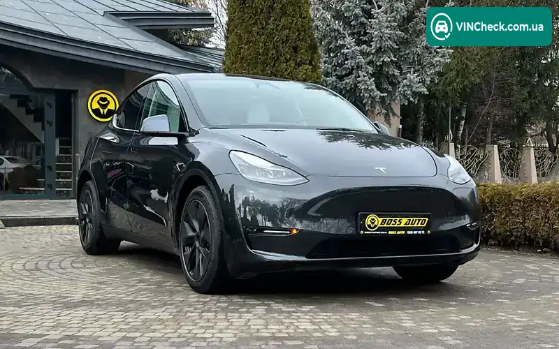 Tesla Model Y 2025, фото з оголошення 2 з 21, VIN 7SAYGDEE1SF305119