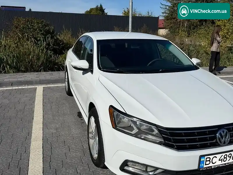 Volkswagen Passat 2016, фото з оголошення 2 з 12, VIN 1VWAT7A36GC043289