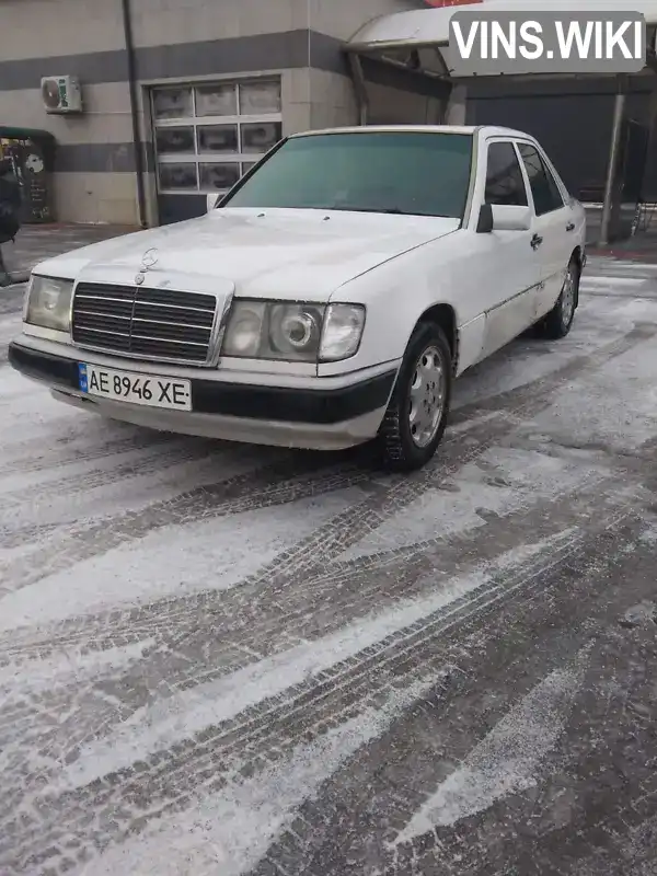 Mercedes-Benz E-Class 1992, фото з оголошення 2 з 9, VIN WDB1240231B188497