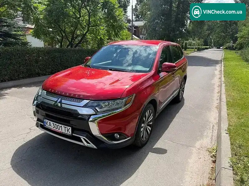 Mitsubishi Outlander 2018, фото з оголошення 2 з 20, VIN JA4AZ3A36KZ025546