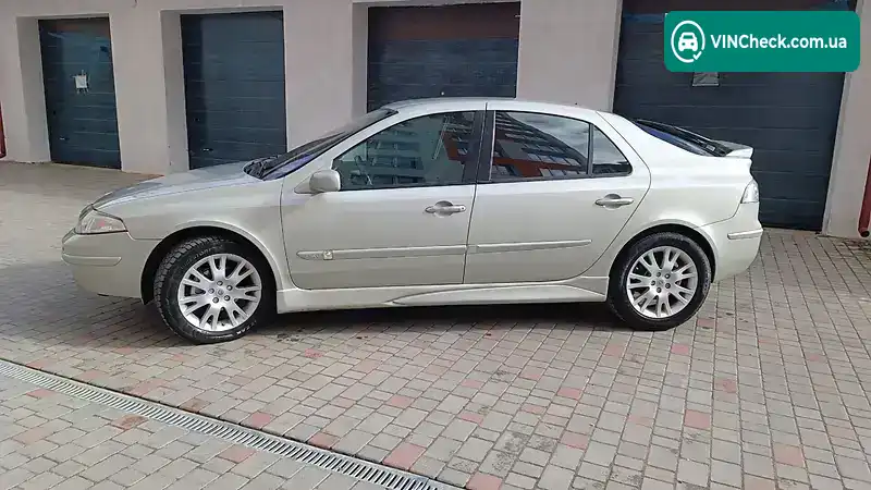 Renault Laguna 2001, фото з оголошення 2 з 15, VIN VF1BG0L0524870127