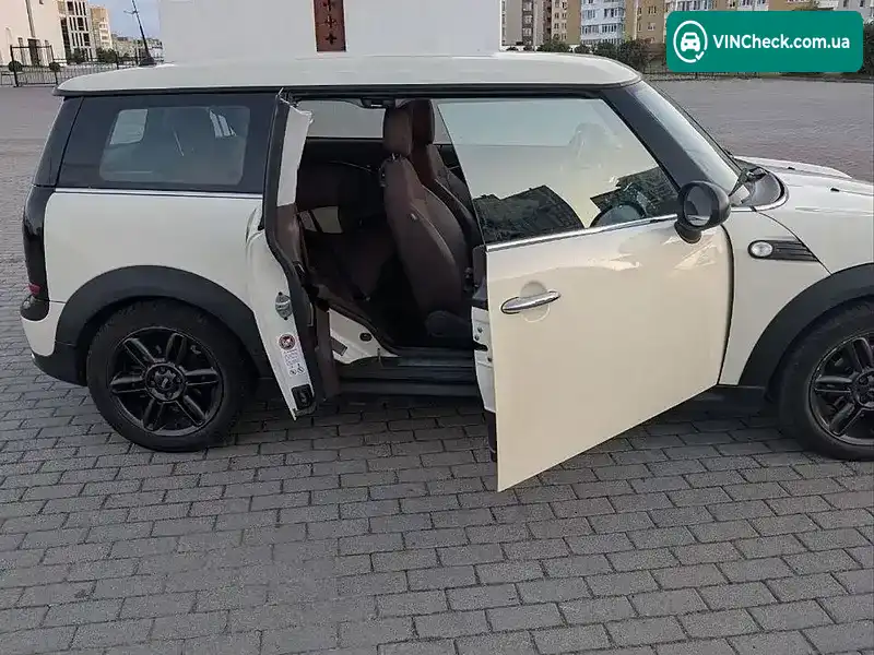 MINI Clubman 2010, фото з оголошення 2 з 9, VIN WMWMH310X0TW92516