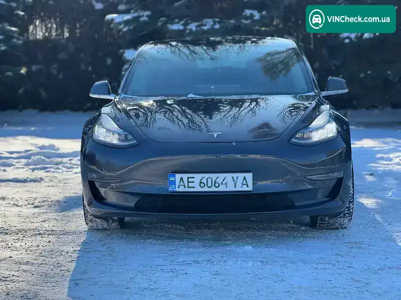 Tesla Model 3 2019, фото з оголошення 2 з 15, VIN 5YJ3E7EB9LF629523
