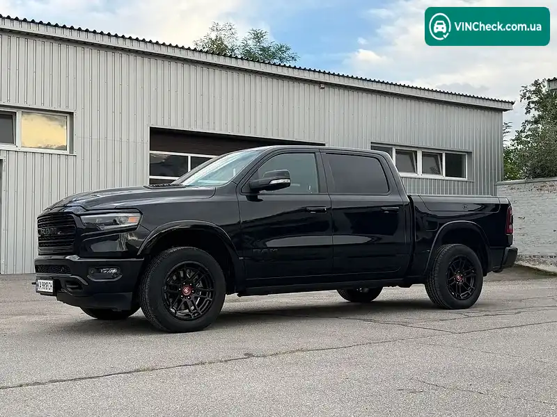 Dodge RAM 1500 2021, фото з оголошення 2 з 19, VIN 1C6SRFHT0MN693247