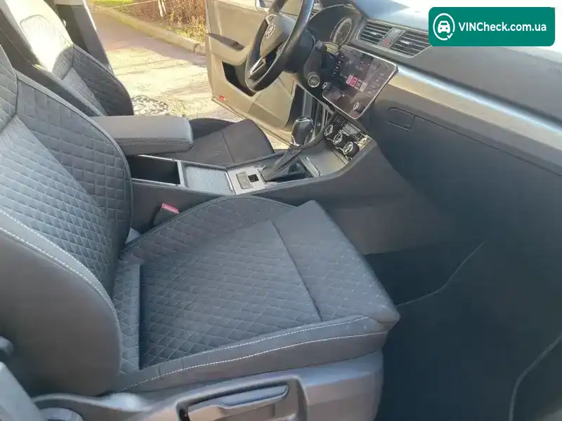 Skoda Superb 2019, фото з оголошення 2 з 21, VIN TMBAJ6NP6LB300032