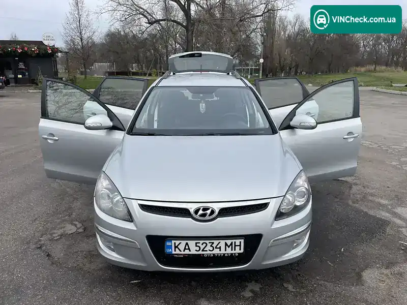 Hyundai i30 2010, фото з оголошення 2 з 17, VIN TMADC81SAAJ029495